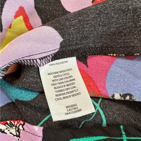 Halogen Long Sleeve Collared Button Down Shirt Size Small - Picture 10 of 17